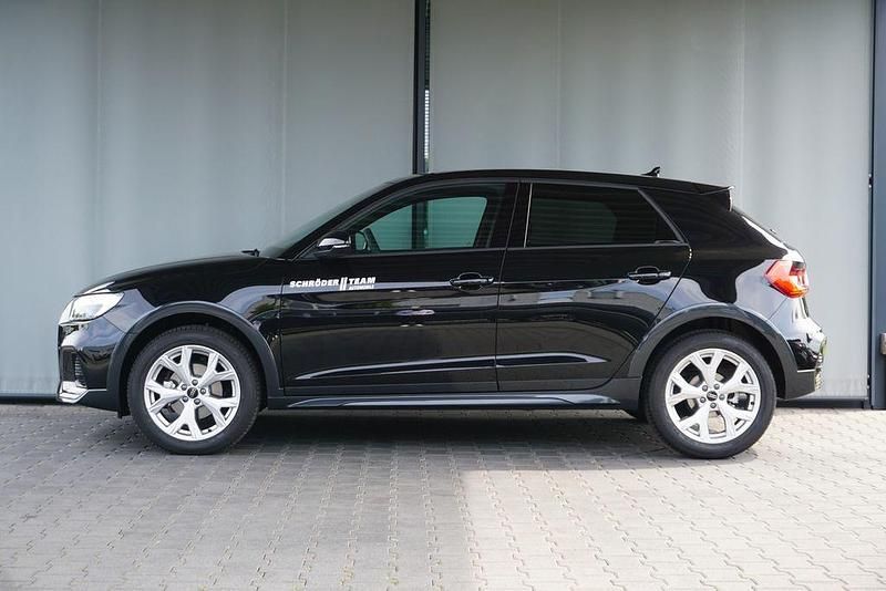Gebraucht Audi A1 Ambiente 150 PS (110 kW) 2025 Mythosschwarz metallic SUV