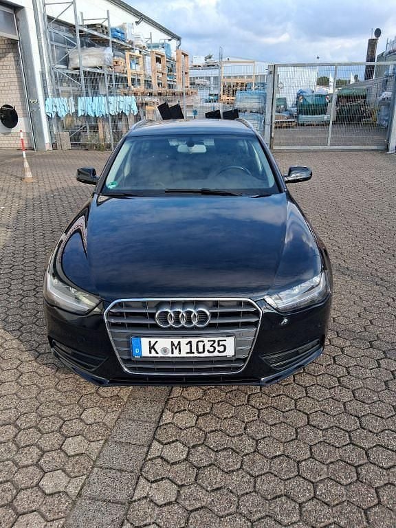 Gebraucht Audi A4 Ambiente 170 PS (125 kW) 2015 Schwarz Kombi