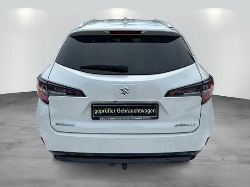 Gebraucht Suzuki Swace Comfort 122 PS (89 kW) 2021 White pearl crystal shine met. Kombi