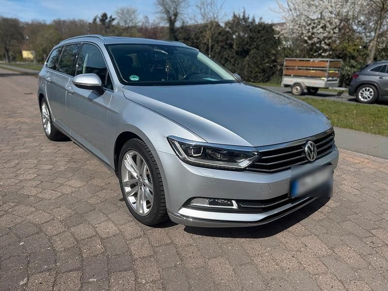 Gebraucht VW Passat Highline 150 PS (110 kW) 2015 Silber Kombi