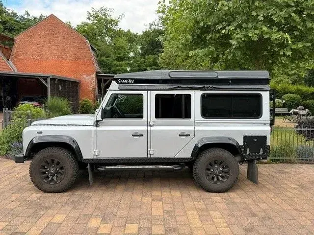 Gebraucht Land Rover Defender 122 PS (89 kW) 2016 Silber Kombi
