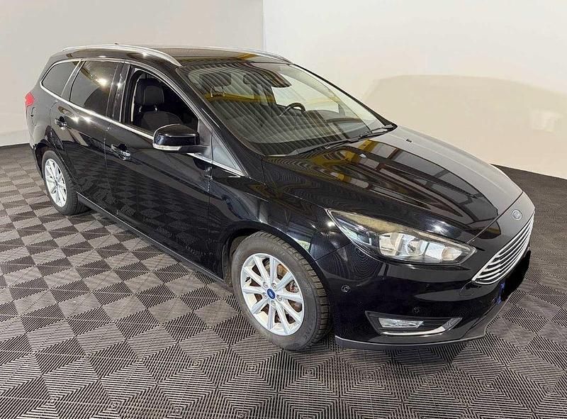 Gebraucht Ford Focus Business Edition 125 PS (91 kW) 2015 Schwarz Kombi