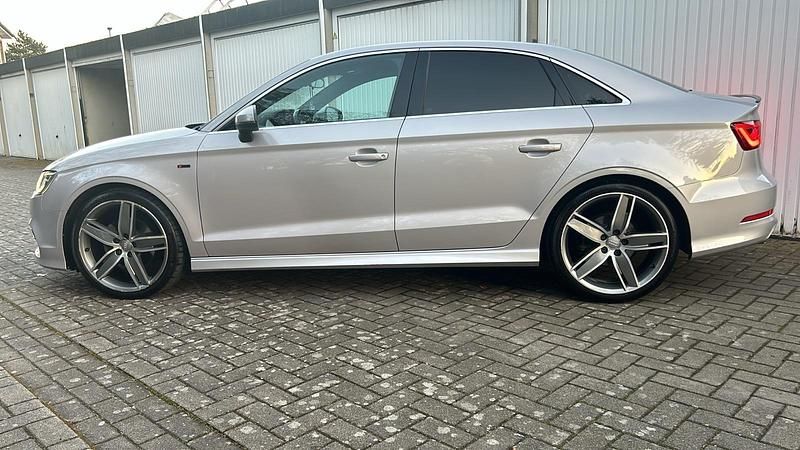 Gebraucht Audi A3 S-Line 150 PS (110 kW) 2015 Andere farben Limousine
