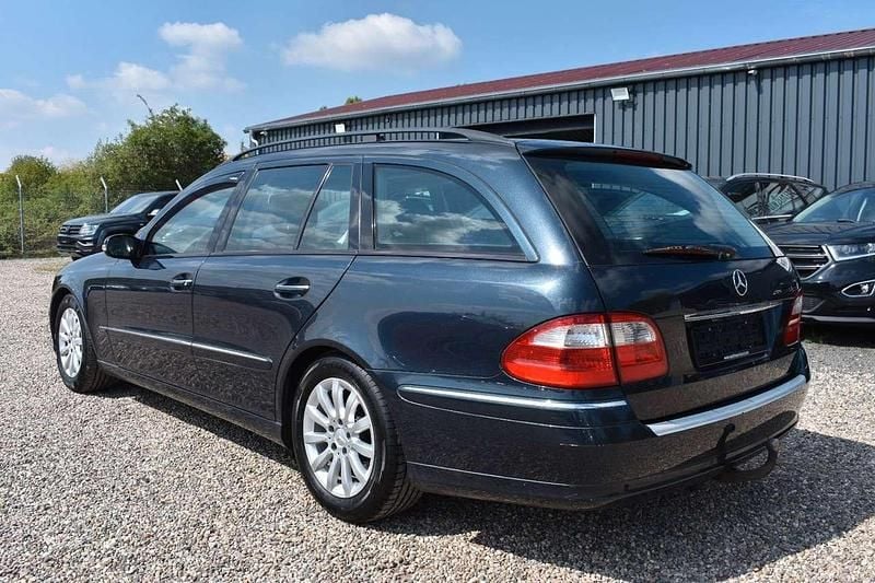 Gebraucht Mercedes E320 Elegance 204 PS (150 kW) 2004 Blau Kombi