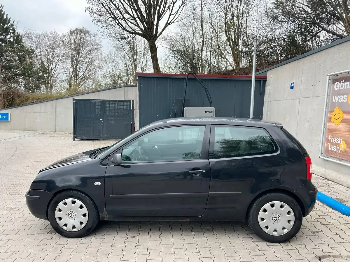 Second-hand VW Polo 64 CP (47 kW) 2004 Negru Hatchback