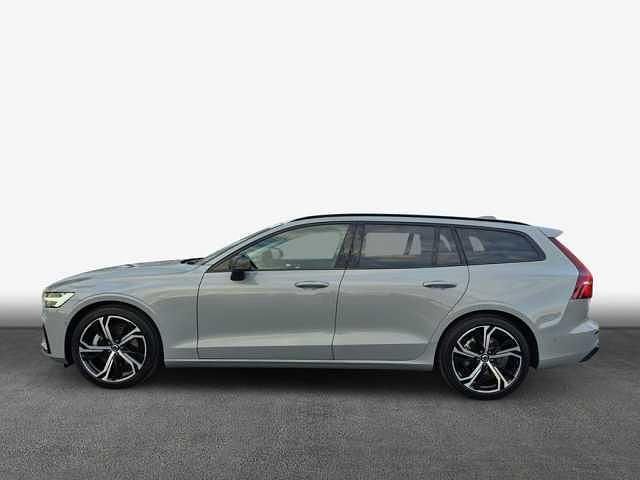 Gebraucht Volvo V60 145 PS (106 kW) 2025 Kombi
