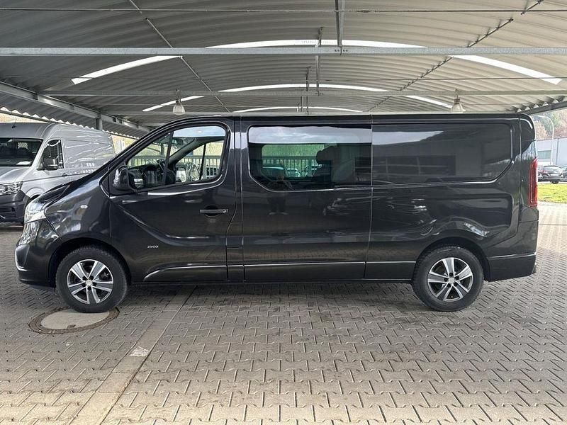 Gebraucht Opel Vivaro 145 PS (106 kW) 2016 Mitternacht schwarz mi2 Van / Kleinbus