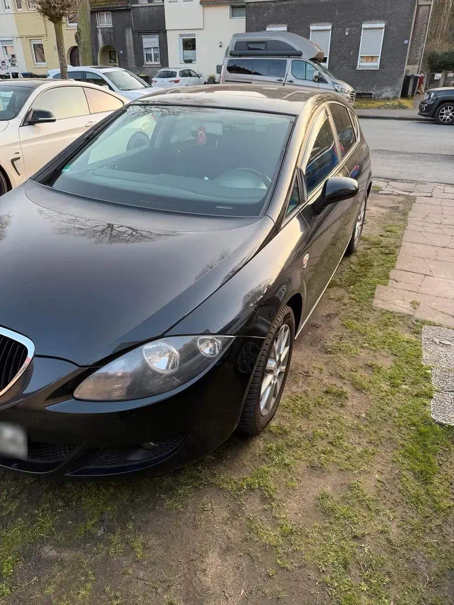 Usata Seat Leon 125 CV (91 kW) 2008 Nero Utilitaria