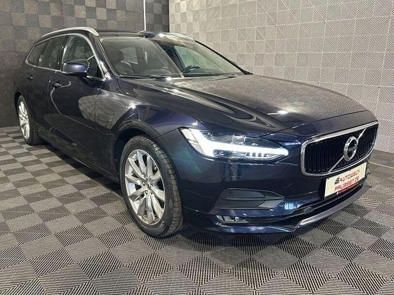 Gebraucht Volvo V90 Momentum 235 PS (172 kW) 2018 Blau Kombi
