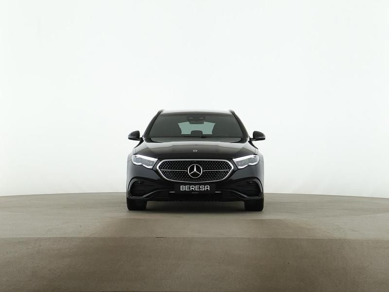 Gebraucht Mercedes E300 AMG 313 PS (230 kW) 2026 Schwarz Limousine
