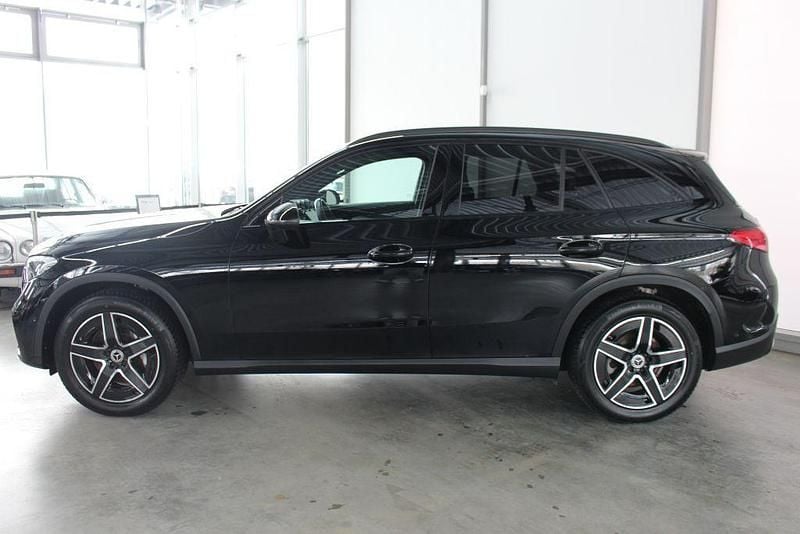 Gebraucht Mercedes GLC200 AMG 204 PS (150 kW) 2023 Schwarz SUV