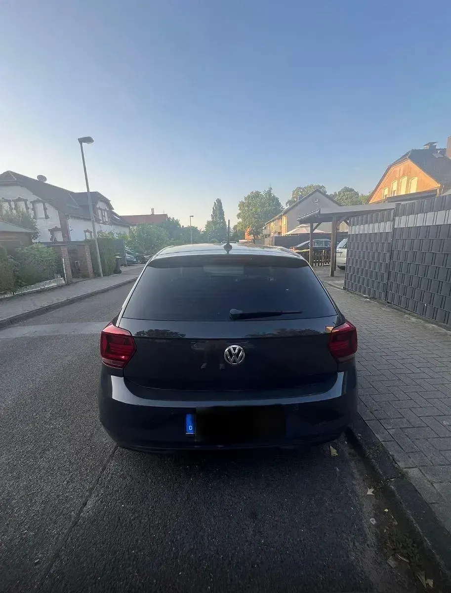Gebraucht VW Polo Comfortline 75 PS (55 kW) 2017 Grau Kleinwagen