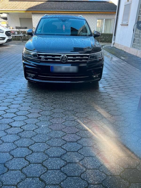 Schwarz Gebraucht 2020 VW Tiguan SUV | 19.999 € (Fairer Preis) - Bild 1/4