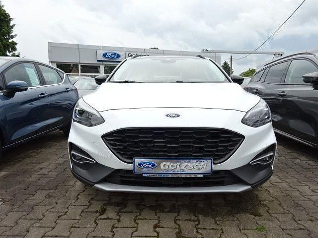 Gebraucht Ford Focus Active 150 PS (110 kW) 2020 Frostweiß Limousine