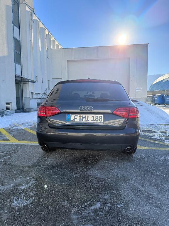 Gebraucht Audi A4 Ambiente 190 PS (139 kW) 2010 Grau Kombi