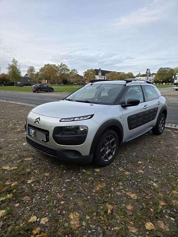 Gebraucht 2017 Citroën C4 Cactus PureTech Kleinwagen | 6.900 € (Fairer Preis) - Bild 1/4