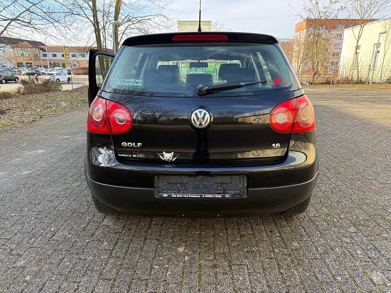 Gebraucht VW Golf IV 102 PS (75 kW) 2005 Schwarz Kleinwagen
