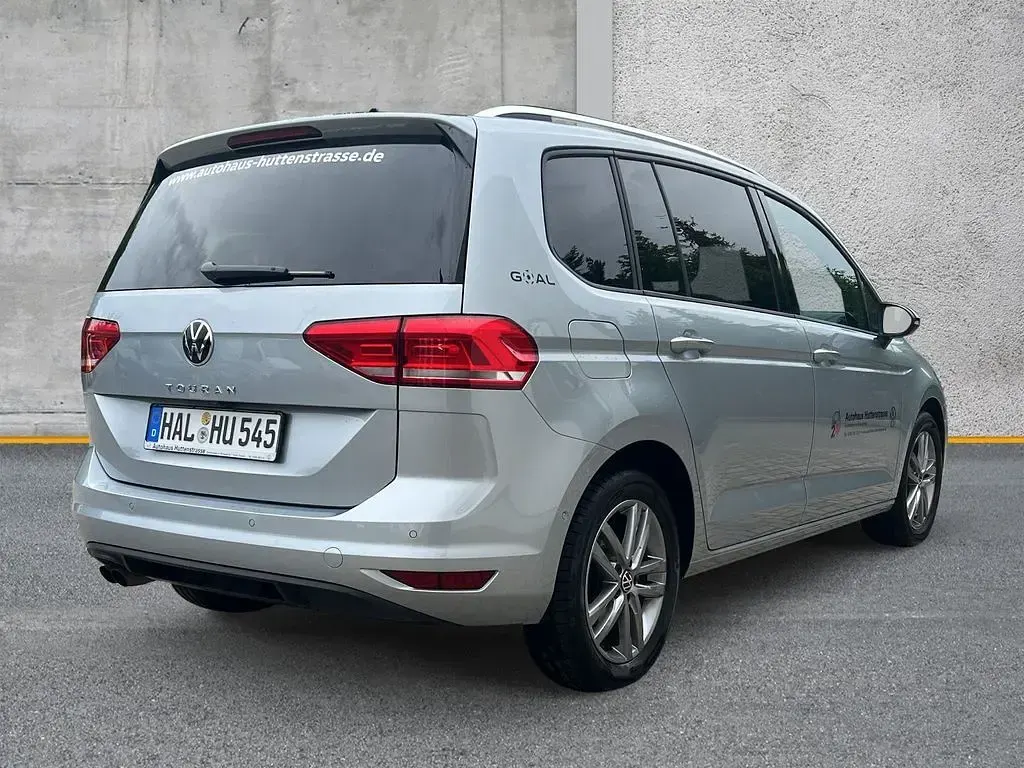 Gebraucht VW Touran Goal 150 PS (110 kW) 2025 Oyster silver metallic Van / Kleinbus