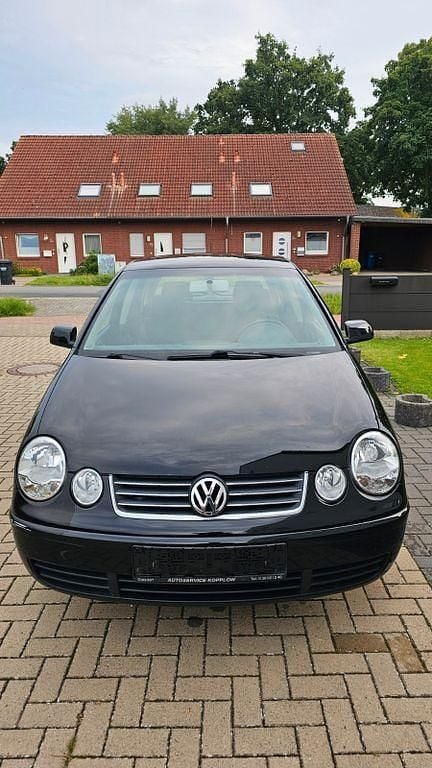 Schwarz Gebraucht 2003 VW Polo Limousine | 700 € (Superpreis) - Bild 1/4