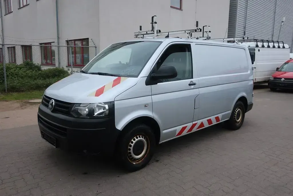 Second-hand VW Transporter 140 CP (102 kW) 2013 Argintiu Van