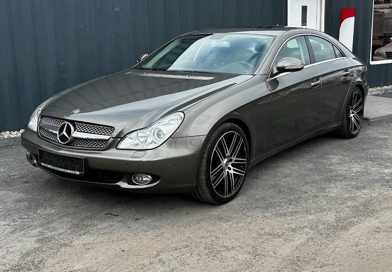 Braun Gebraucht 2008 Mercedes CLS350 Limousine | 11.995 € (Fairer Preis) - Bild 1/4