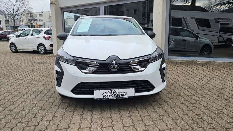 Neu Mitsubishi Colt Basis 67 PS (49 kW) 2025 Antartisweis Limousine