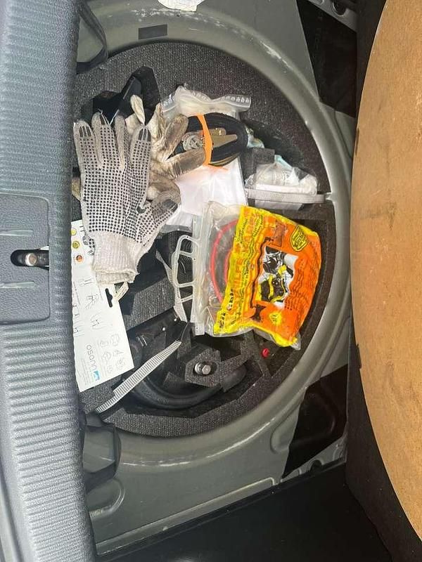 Schwarz Gebraucht 2012 VW Golf Plus Cross Style Van / Kleinbus | 4.000 € (Superpreis) - Bild 1/4