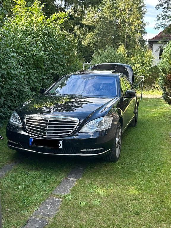 Schwarz Gebraucht 2011 Mercedes S350 Limousine | 17.500 € (Fairer Preis) - Bild 1/4
