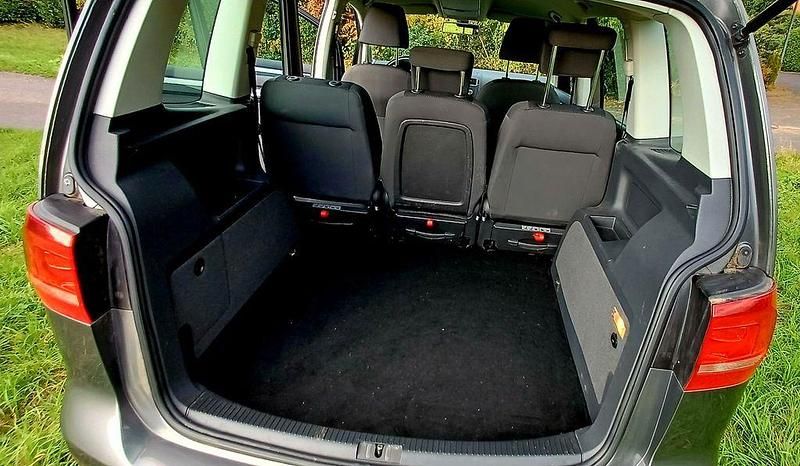 Gebraucht VW Touran 105 PS (77 kW) 2014 Braun Van / Kleinbus