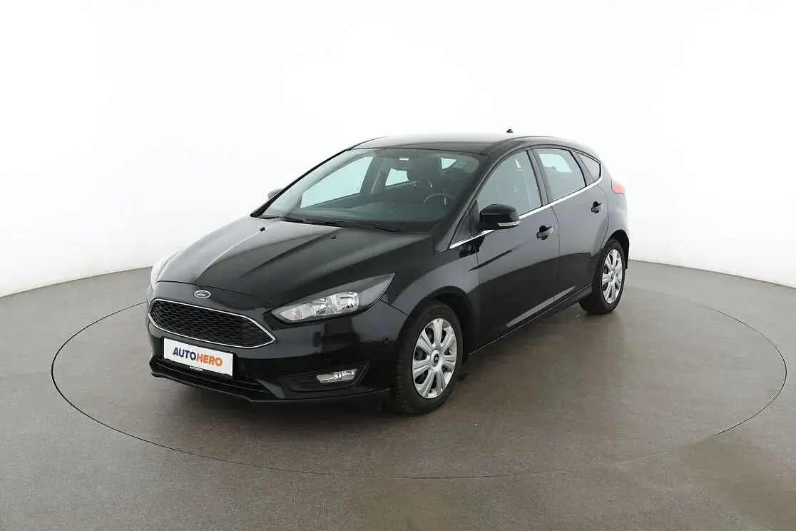 Gebraucht Ford Focus Cool & Connect 125 PS (91 kW) 2018 Limousine