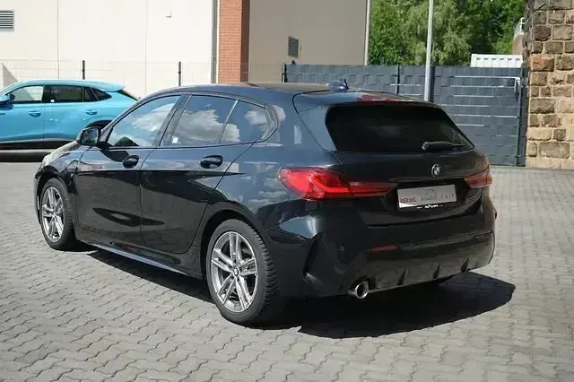 Gebraucht BMW 118 M Sport 140 PS (102 kW) 2020 Schwarz Kleinwagen