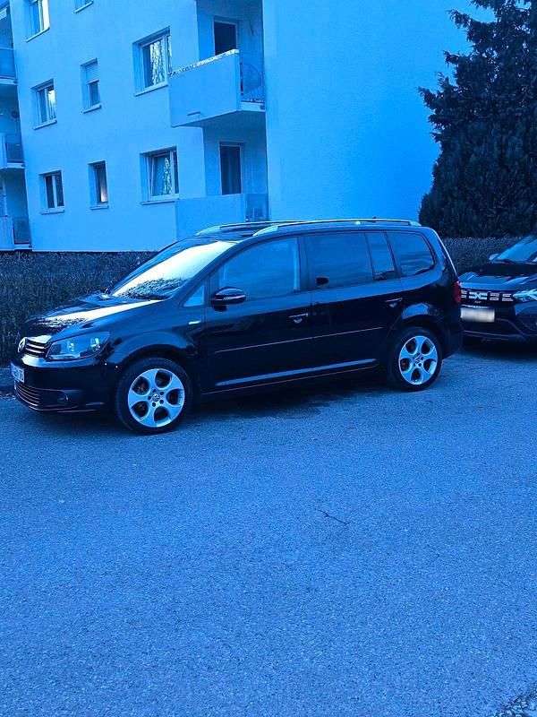 Gebraucht VW Touran 105 PS (77 kW) 2011 Van / Kleinbus
