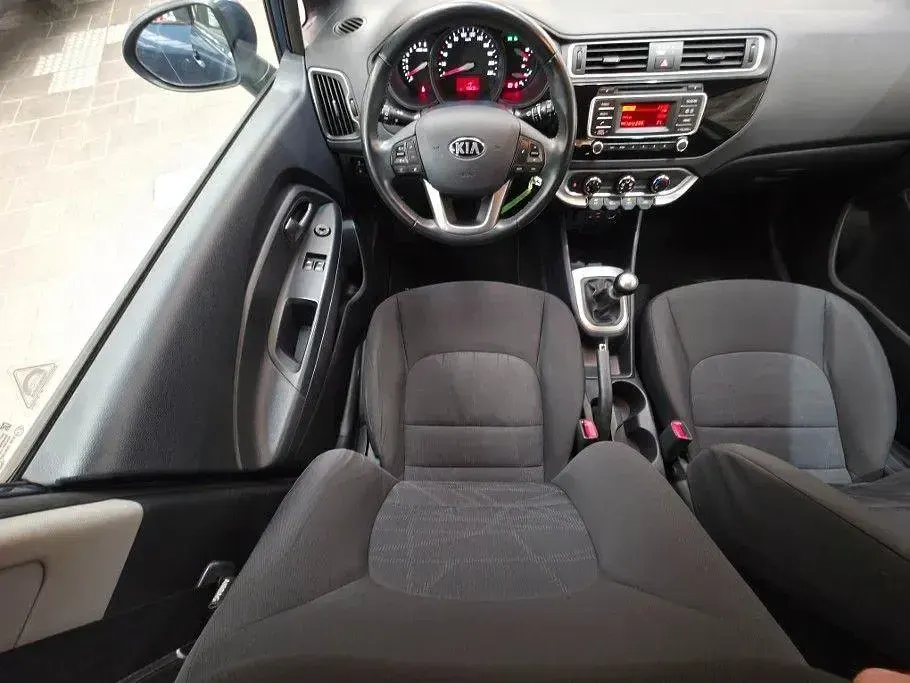 Gebraucht Kia Rio 84 PS (61 kW) 2017 Blau Limousine
