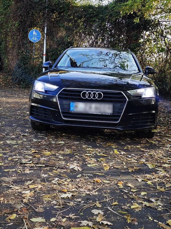 Schwarz Gebraucht 2016 Audi A4 Kombi | 11.400 € (Guter Preis) - Bild 1/4