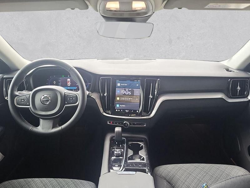 Gebraucht Volvo V60 Core 398 PS (292 kW) 2024 Andere farbe Kombi