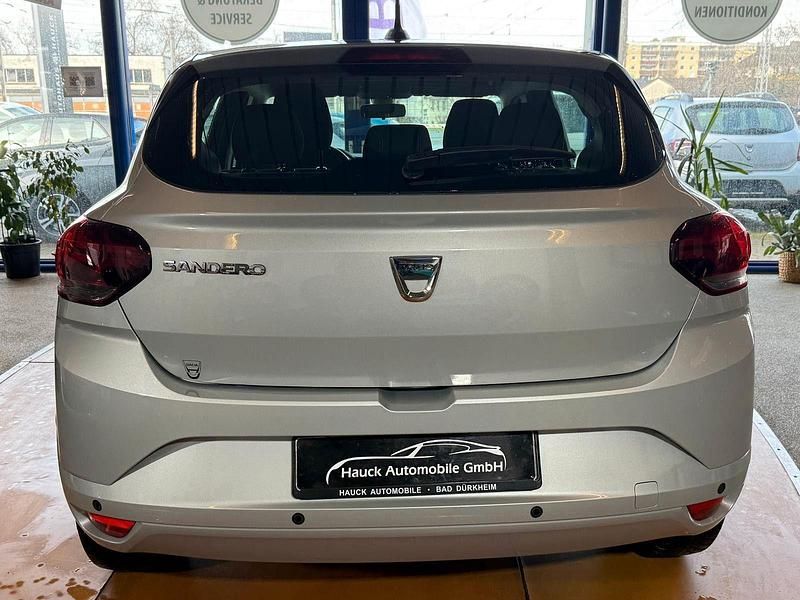Gebraucht Dacia Sandero Comfort 67 PS (49 kW) 2021 Grau Limousine