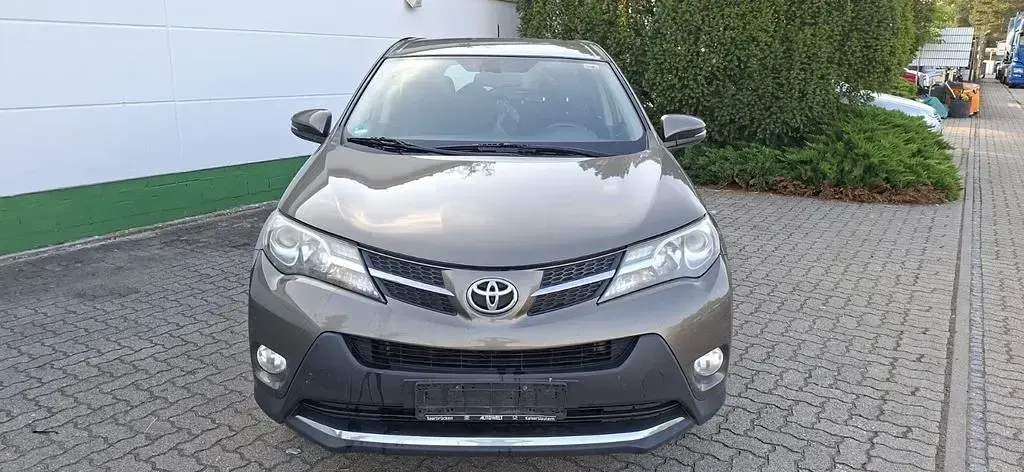 Gebraucht Toyota RAV4 124 PS (91 kW) 2014 Gold SUV