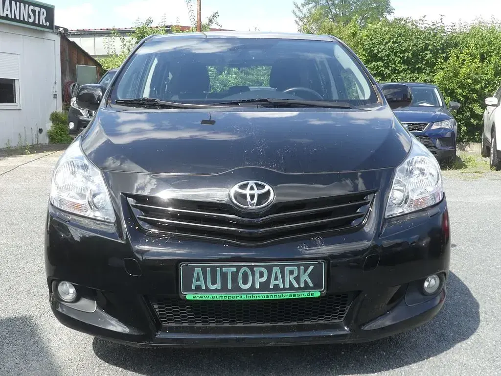 Gebraucht Toyota Verso Executive 147 PS (108 kW) 2009 Schwarz Van / Kleinbus