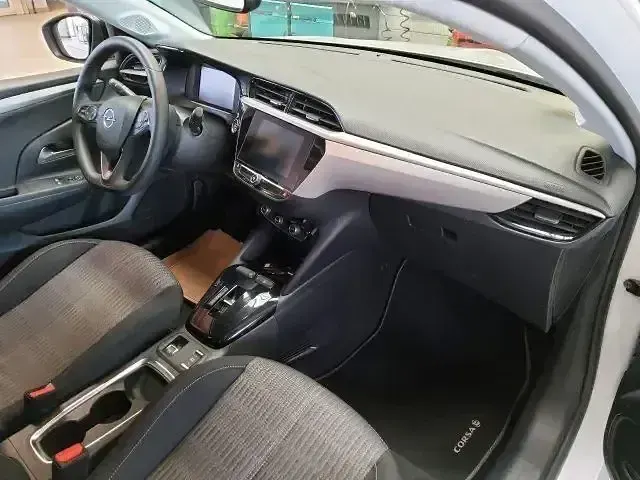Gebraucht Opel Corsa-e Edition 100 kW (136 PS) 2022 Jade weiß Kleinwagen
