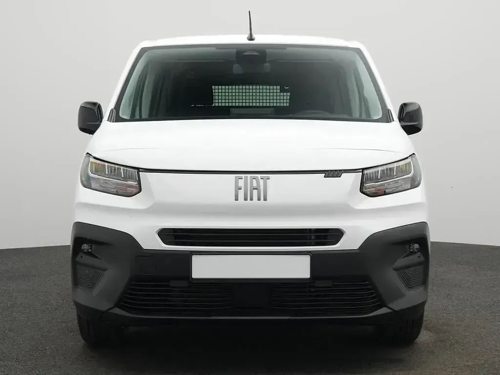 Neu Fiat Doblò 131 PS (96 kW) 2026 Weiß Van / Kleinbus