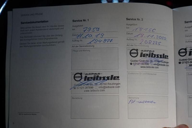 Gebraucht Volvo V40 Inscription 152 PS (111 kW) 2018 Weiß Limousine