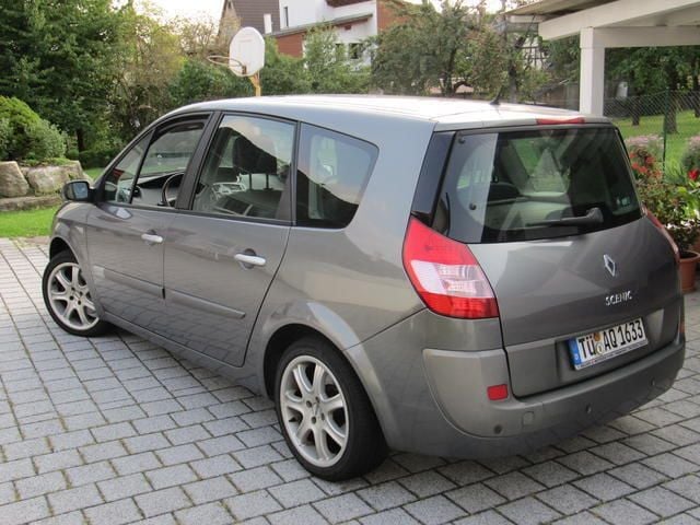 Gebraucht Renault Grand Scénic II Dynamique 120 PS (88 kW) 2004 Grau metallic Van / Kleinbus