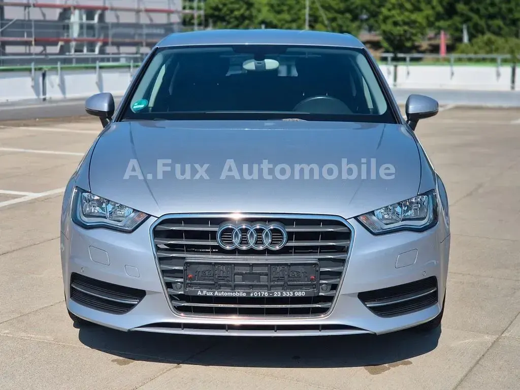 Używany Audi A3 Attraction 110 KM (80 kW) 2014 Srebrny Sedan/Limuzyna