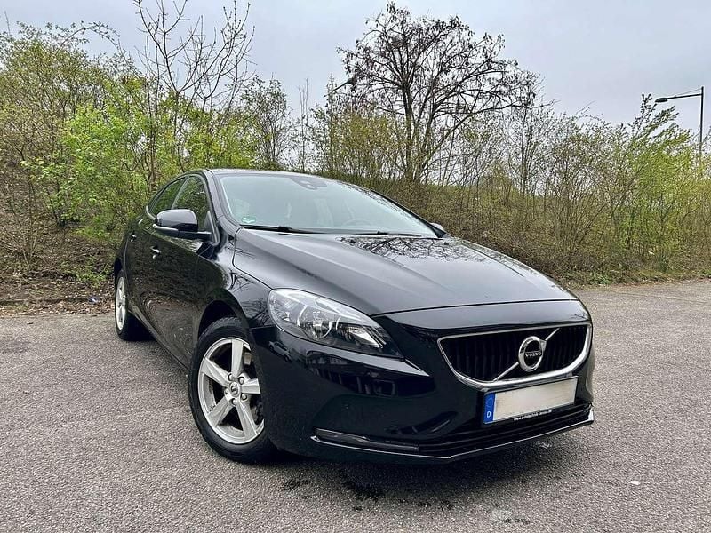 Gebraucht Volvo V40 122 PS (89 kW) 2017 Schwarz Limousine