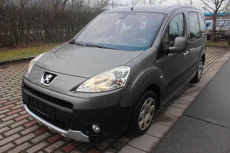 Gebraucht Peugeot Partner Tepee 109 PS (80 kW) 2008 Silber Van / Kleinbus
