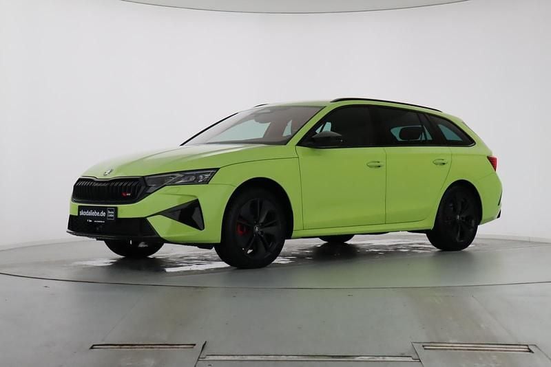 Mambagrün Neu 2026 Skoda Octavia RS Kombi | 38.990 € (Guter Preis) - Bild 1/4