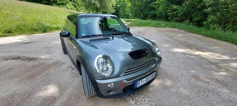 Grau Gebraucht 2004 Mini Cooper S Kleinwagen | 3.200 € (Fairer Preis) - Bild 1/4