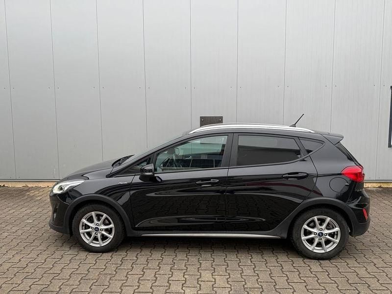 Gebraucht Ford Fiesta Active 140 PS (102 kW) 2018 Schwarz Limousine