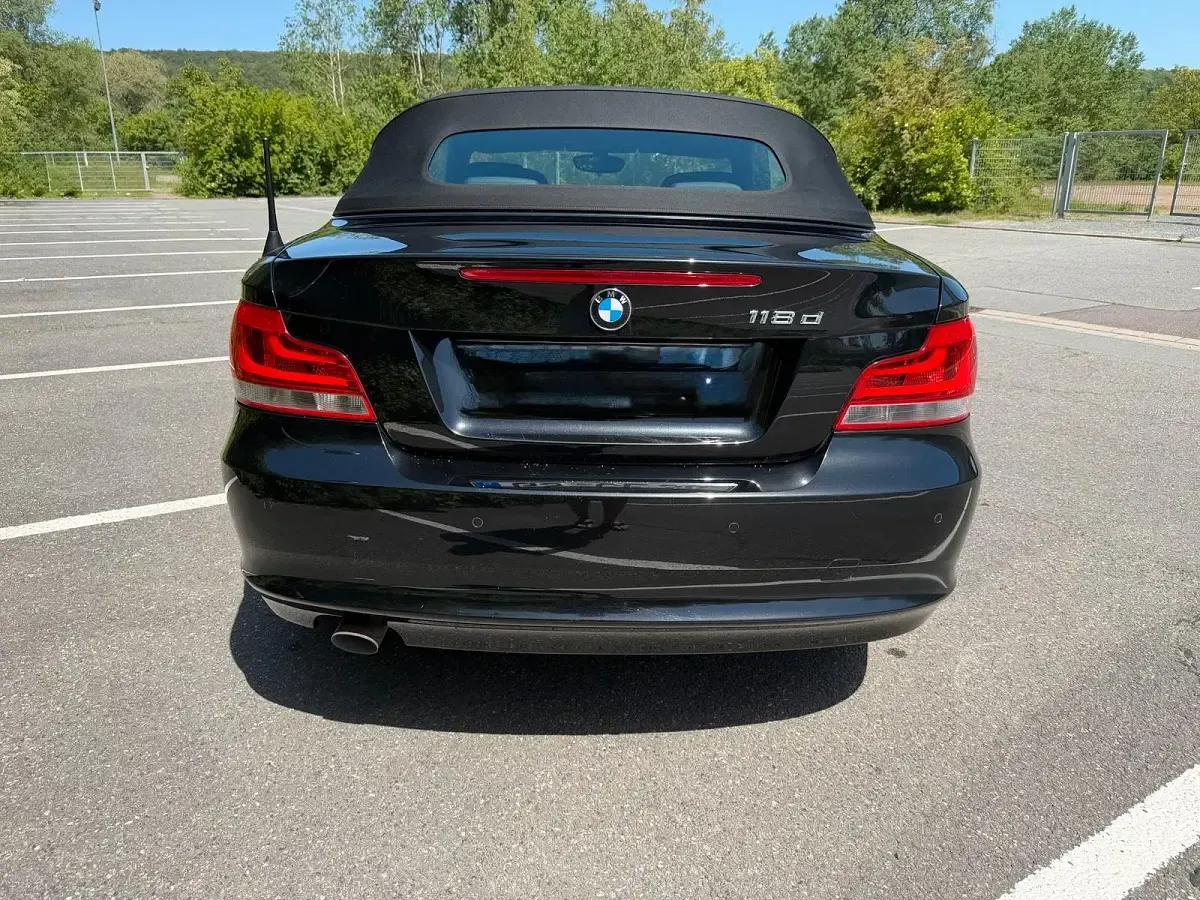 Gebraucht BMW 118 Cabriolet 143 PS (105 kW) 2013 Schwarz Cabrio