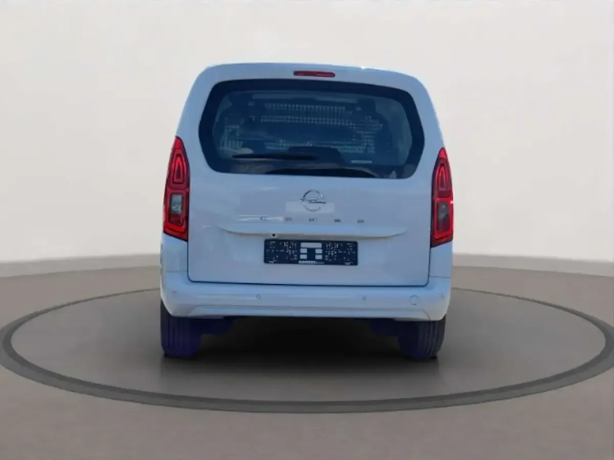 Gebraucht Opel Combo Life Edition 131 PS (96 kW) 2025 Lackierung weiss icy/typ ausse Van / Kleinbus
